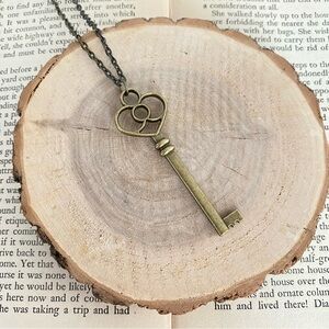Key Pendant Necklace Bronze Vintage Style Skeleton Key